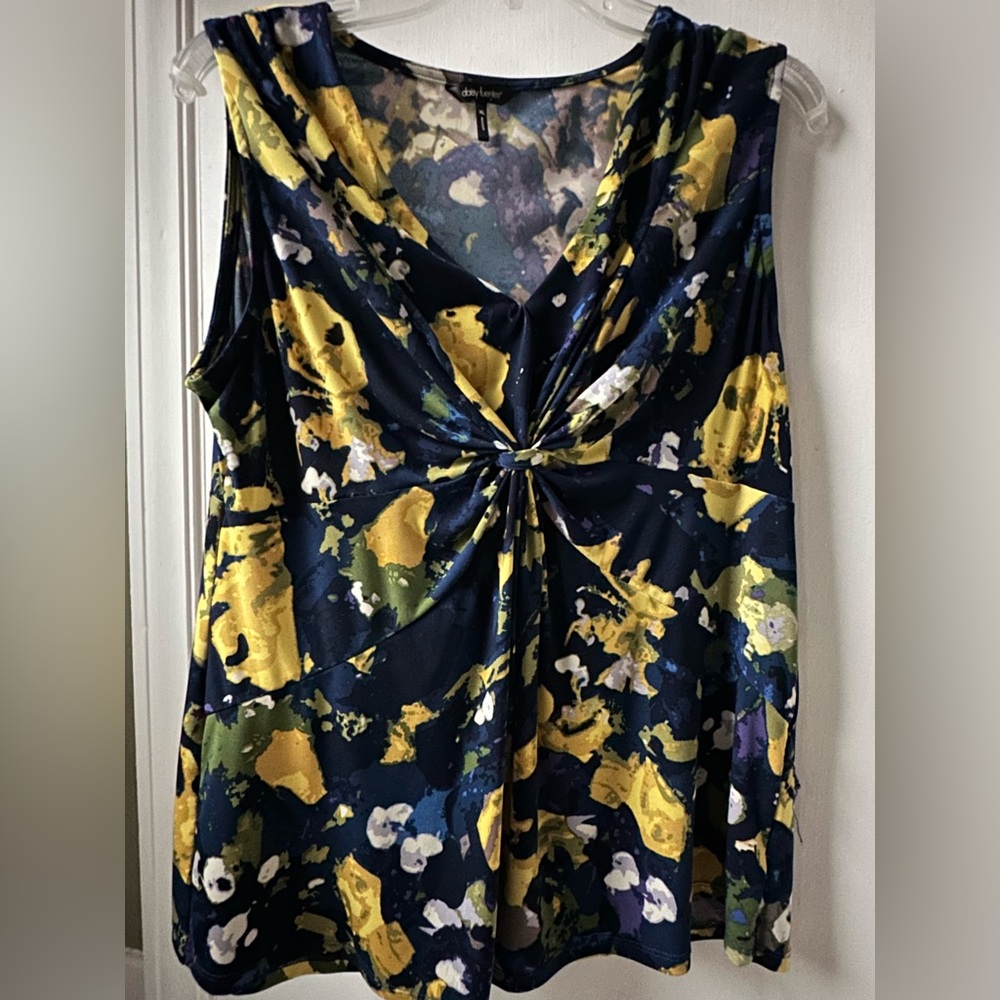 Daisy Fuentes Multicolor Flower Top Office Wear to Work Summer